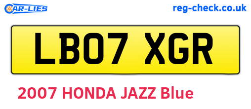 LB07XGR are the vehicle registration plates.