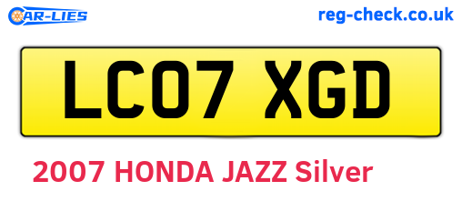LC07XGD are the vehicle registration plates.