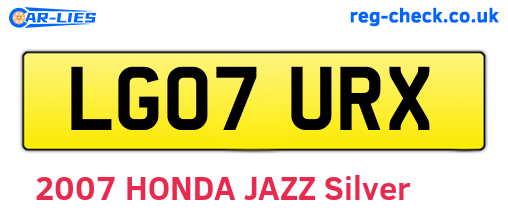 LG07URX are the vehicle registration plates.