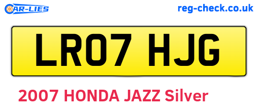 LR07HJG are the vehicle registration plates.