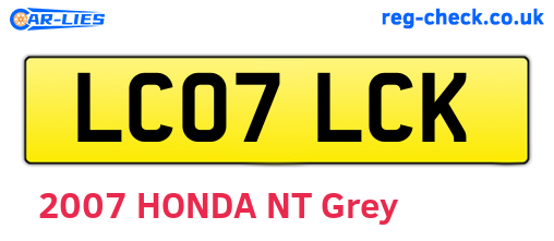 LC07LCK are the vehicle registration plates.