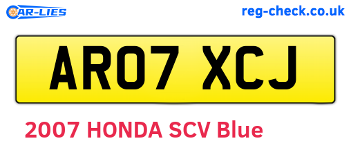 AR07XCJ are the vehicle registration plates.