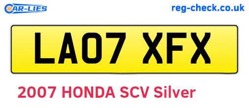 LA07XFX are the vehicle registration plates.