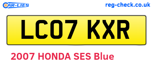 LC07KXR are the vehicle registration plates.