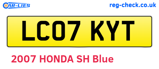 LC07KYT are the vehicle registration plates.