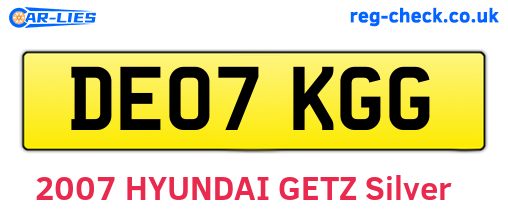 DE07KGG are the vehicle registration plates.
