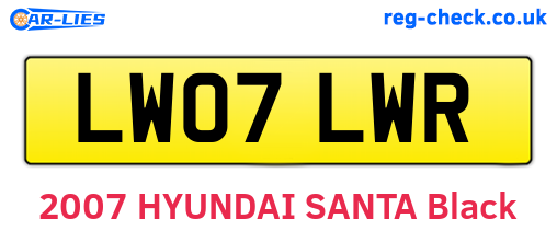LW07LWR are the vehicle registration plates.