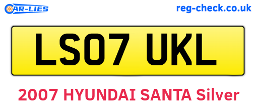 LS07UKL are the vehicle registration plates.