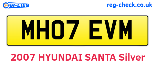 MH07EVM are the vehicle registration plates.