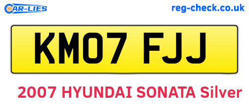 KM07FJJ are the vehicle registration plates.