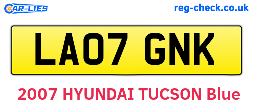 LA07GNK are the vehicle registration plates.