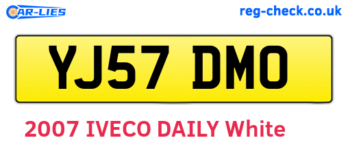 YJ57DMO are the vehicle registration plates.