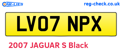 LV07NPX are the vehicle registration plates.