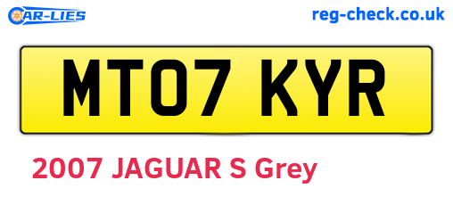 MT07KYR are the vehicle registration plates.