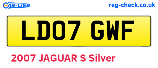 LD07GWF are the vehicle registration plates.