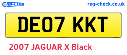 DE07KKT are the vehicle registration plates.