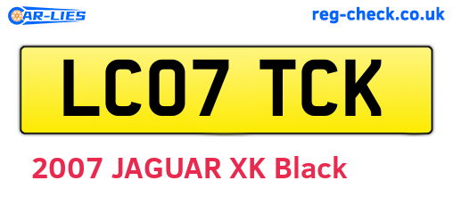 LC07TCK are the vehicle registration plates.