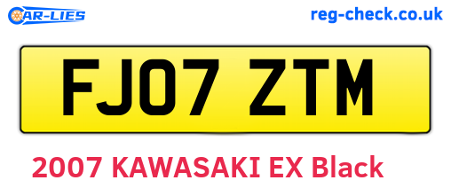 FJ07ZTM are the vehicle registration plates.