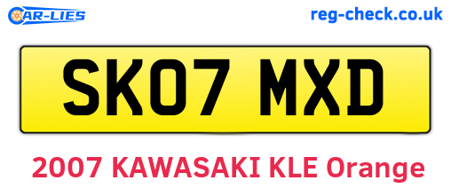 SK07MXD are the vehicle registration plates.