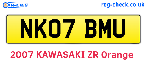 NK07BMU are the vehicle registration plates.