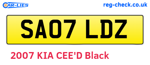SA07LDZ are the vehicle registration plates.