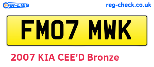 FM07MWK are the vehicle registration plates.