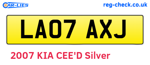 LA07AXJ are the vehicle registration plates.