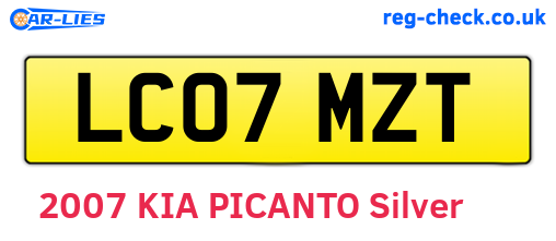 LC07MZT are the vehicle registration plates.