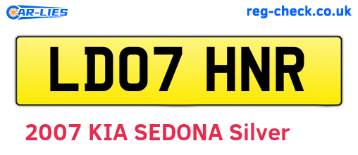LD07HNR are the vehicle registration plates.