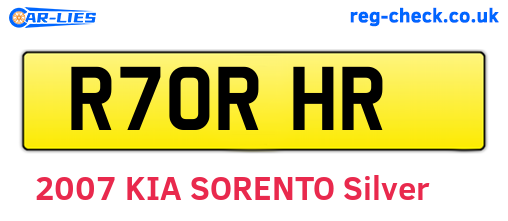 R70RHR are the vehicle registration plates.