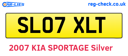 SL07XLT are the vehicle registration plates.