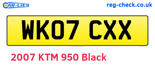 WK07CXX are the vehicle registration plates.
