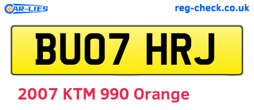 BU07HRJ are the vehicle registration plates.