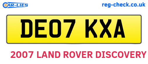 DE07KXA are the vehicle registration plates.