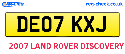 DE07KXJ are the vehicle registration plates.