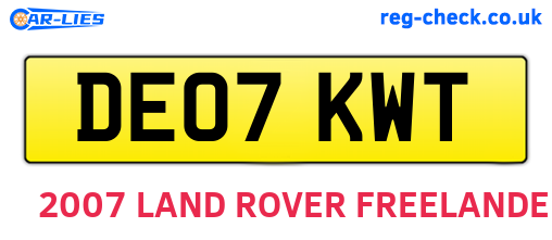 DE07KWT are the vehicle registration plates.