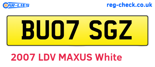 BU07SGZ are the vehicle registration plates.