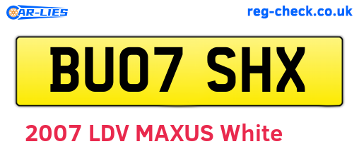 BU07SHX are the vehicle registration plates.