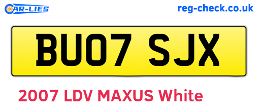 BU07SJX are the vehicle registration plates.