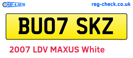 BU07SKZ are the vehicle registration plates.