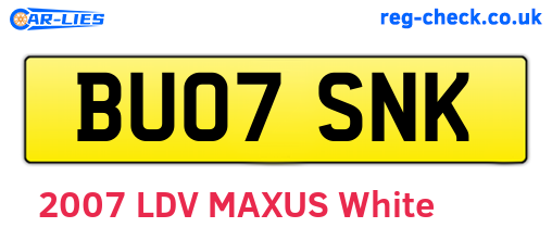 BU07SNK are the vehicle registration plates.