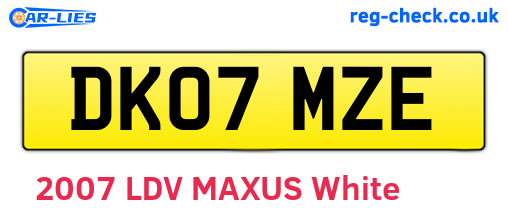 DK07MZE are the vehicle registration plates.