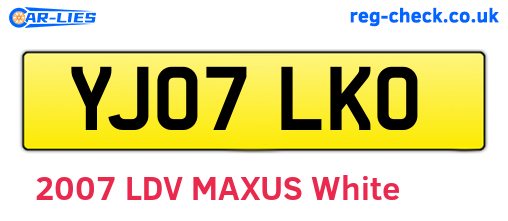 YJ07LKO are the vehicle registration plates.