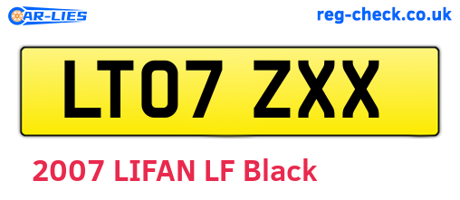 LT07ZXX are the vehicle registration plates.