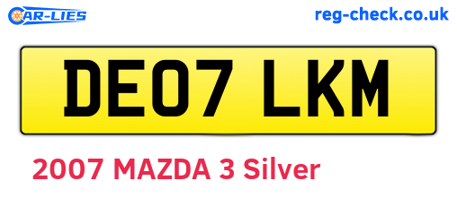 DE07LKM are the vehicle registration plates.