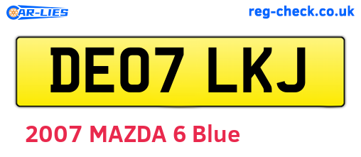 DE07LKJ are the vehicle registration plates.