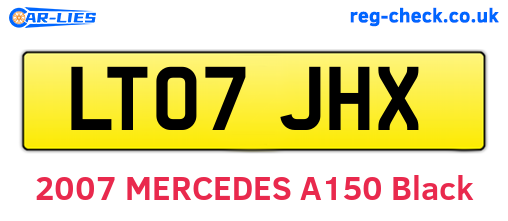 LT07JHX are the vehicle registration plates.
