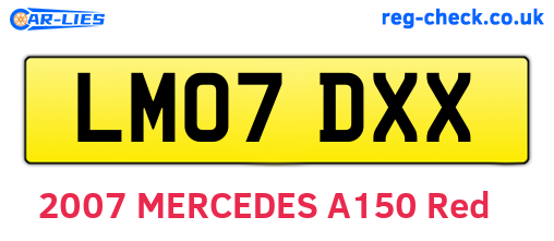 LM07DXX are the vehicle registration plates.