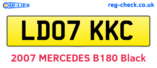 LD07KKC are the vehicle registration plates.