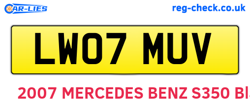 LW07MUV are the vehicle registration plates.